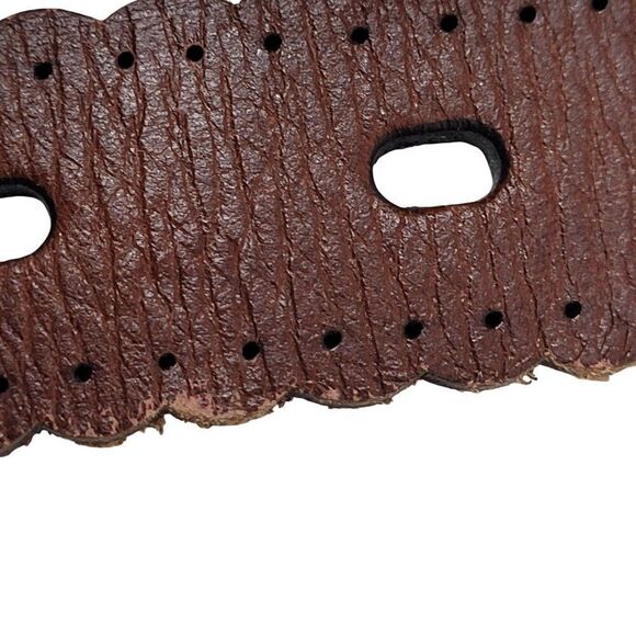 Vintage Fossil Womens Brown Leather Belt L Scalloped Perforated Brass Buckle - Picture 9 of 15